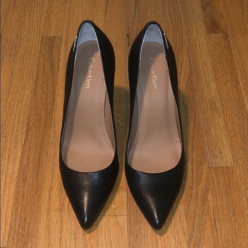 Calvin Klein Leather Classic Pump